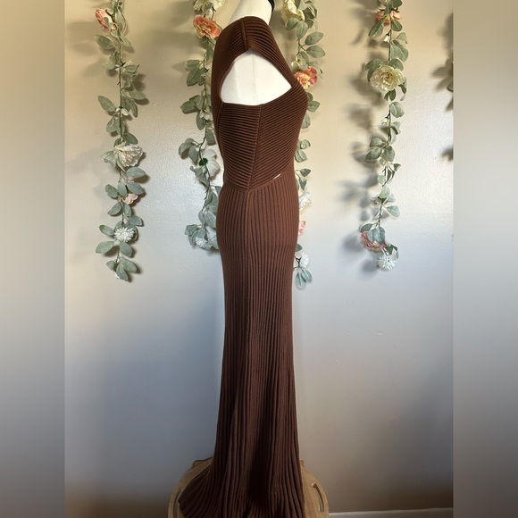 GABRIELA HEARST Eno Wool & Silk Maxi Dress - Picture 7 of 12